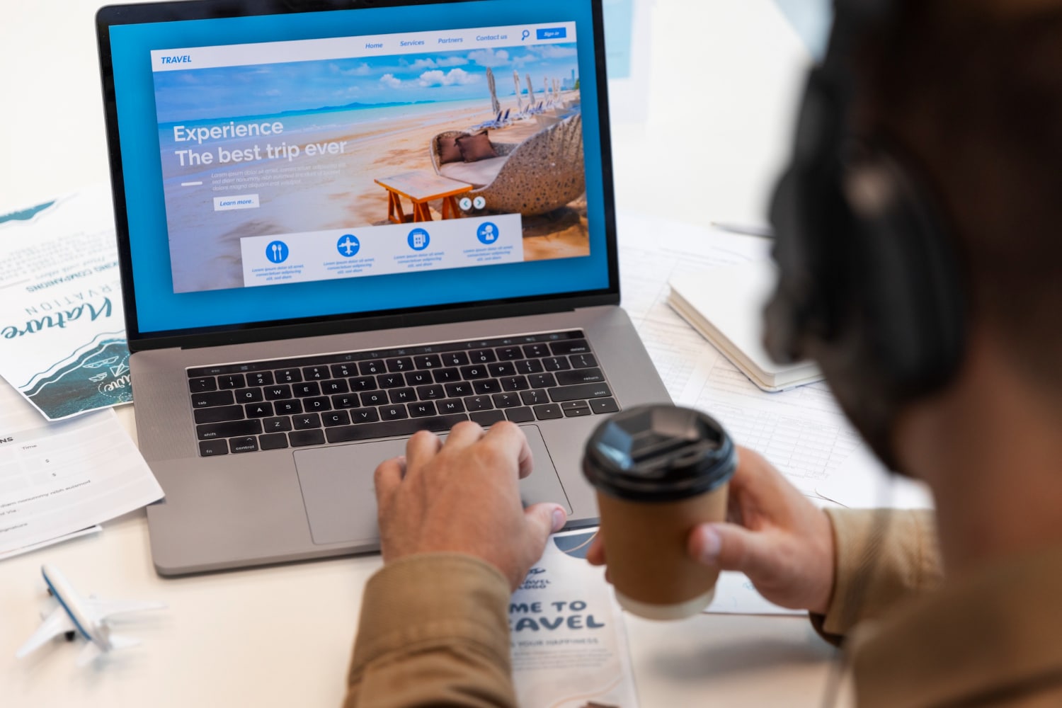 Comment attirer plus de voyageurs sur votre site en 2026 ?