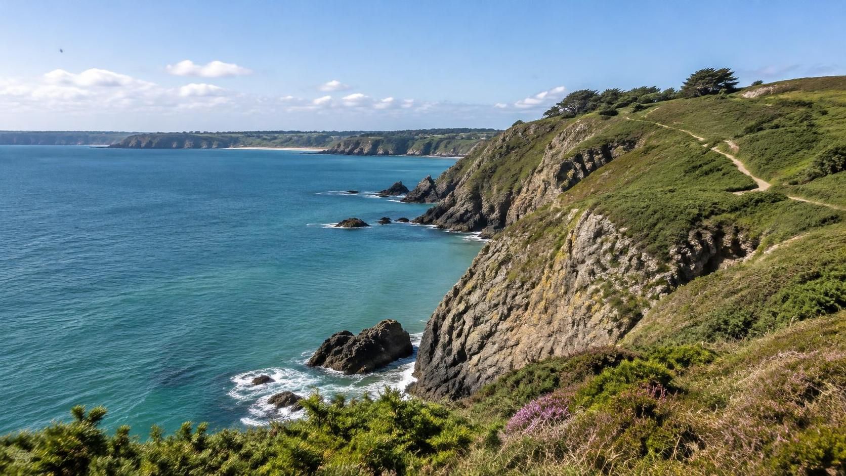 À la découverte des falaises méconnues de France : 7 sites spectaculaires loin des foules
