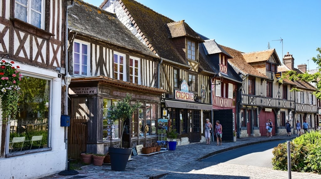 Les 6 plus beaux villages français à découvrir en automne